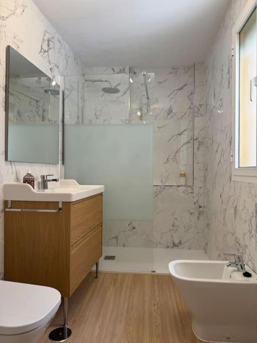 Apartamento En San Bernardo, El Barrio Torero Севиля Екстериор снимка