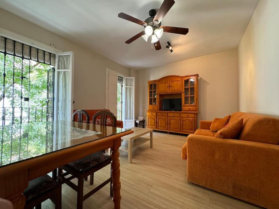 Apartamento En San Bernardo, El Barrio Torero Севиля Екстериор снимка